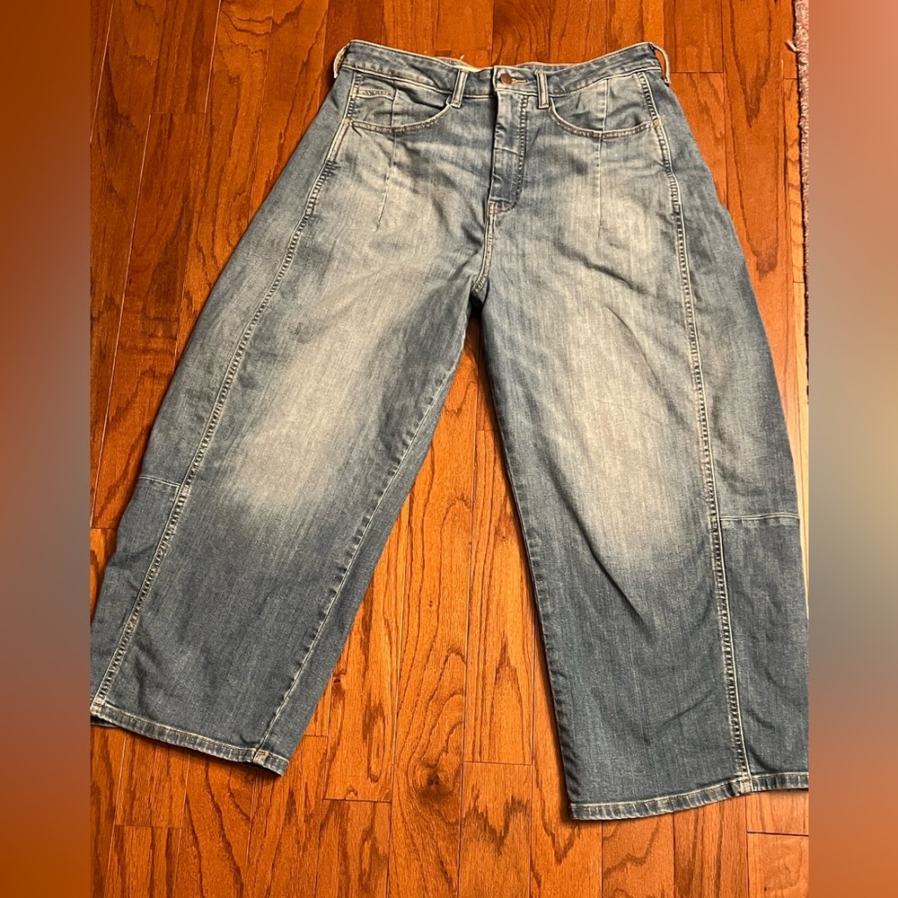 Pilcro Barrel Jeans size 31
